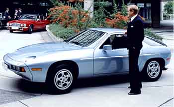 928